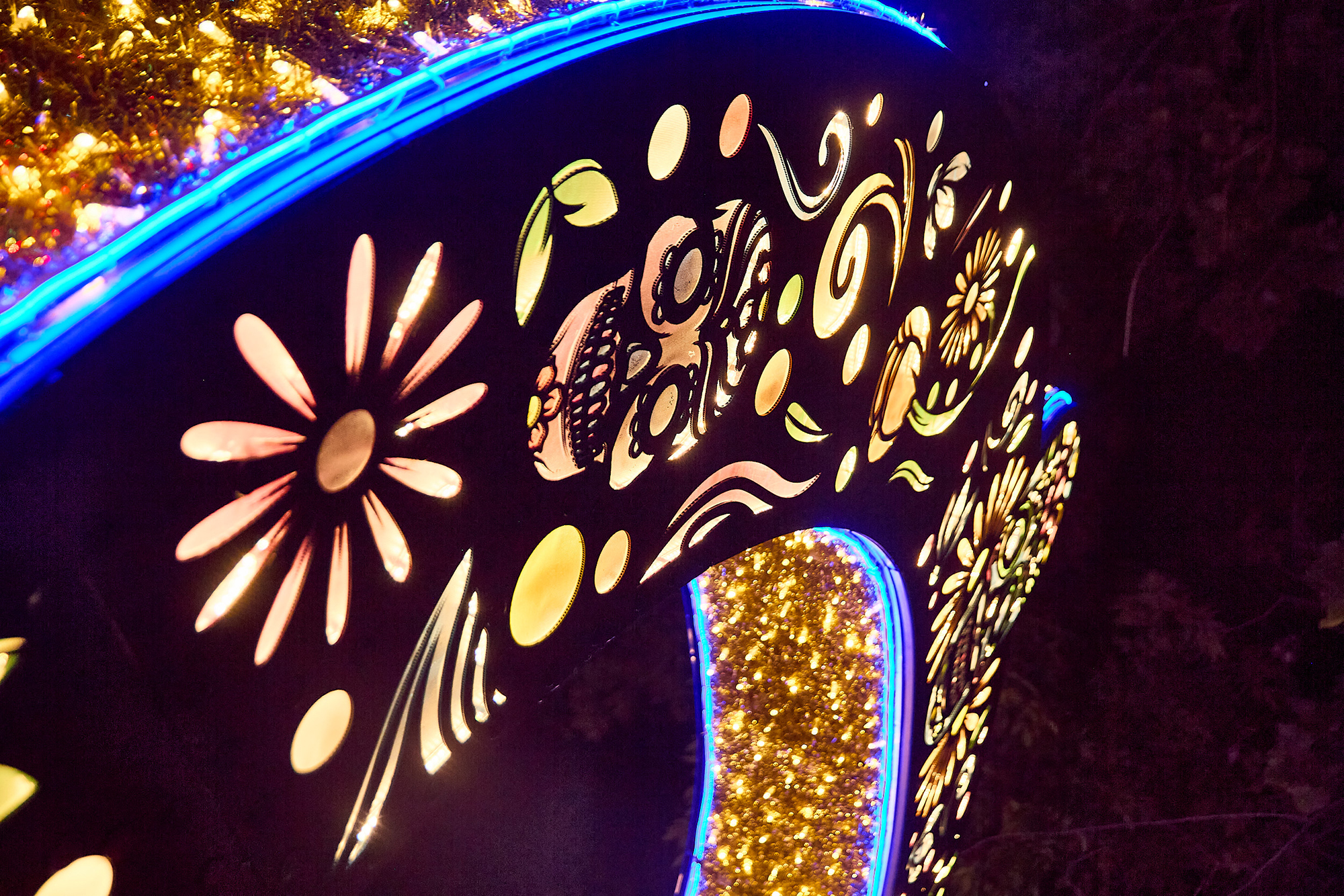 Éclairage décoratif d'automne pour les espaces : des idées pour créer des expériences uniques 1 iluminacion Reforma Mexico 22
