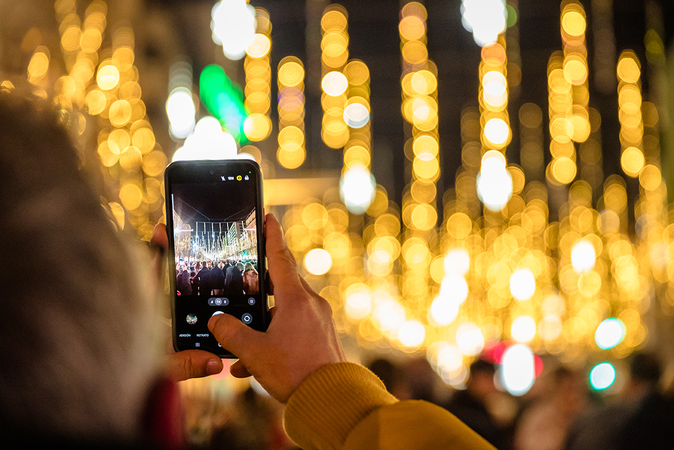 How to Choose the Perfect Decorative Christmas Lighting for Your Space 5 ZGZ INDEPENDECIA 0041